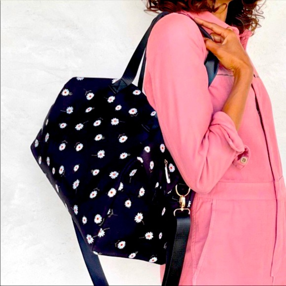 NWT - 🌼Alice & Olivia🌼 - Duffle/Weekender/Gym BAG!!!